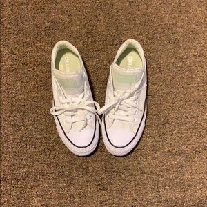 Low Top White & Lime Green Converse Size 7